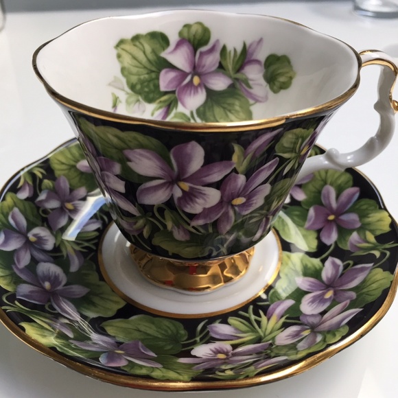 Royal Albert Other - Royal Albert "PURPLE VIOLET" teacup & saucer